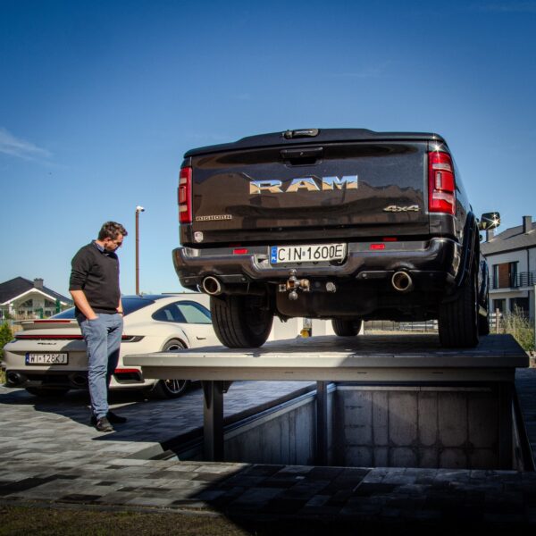 Custom Hydraulic Double-Deck Car Parking Lift - صورة Custom Hydraulic Double-Deck Car Parking Lift - صورة 10